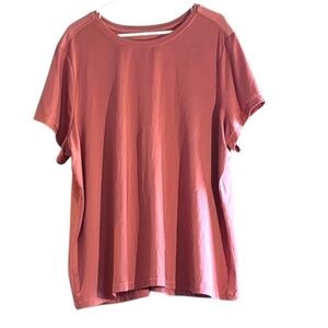 NWOT-Elegant Mauve Short Sleeve Top      (New Without Tags)